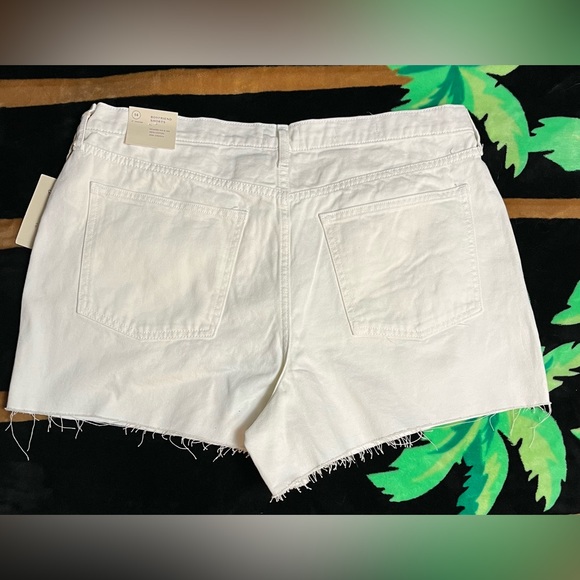 NWT! Universal Thread Womens Boyfriend Shorts Denim Raw Hem - Picture 5 of 8